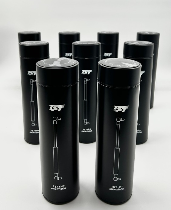 450 ML Isı Derecesi Gösteren Dijital Göstergeli Çelik Termos 421